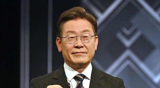 新澳天天彩免费大全和李在明正式宣誓就职与李在明是什么党